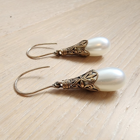 Vintage 1980s Sterling Silver and Authentic Pearl Earrings - Picture 9 of 9